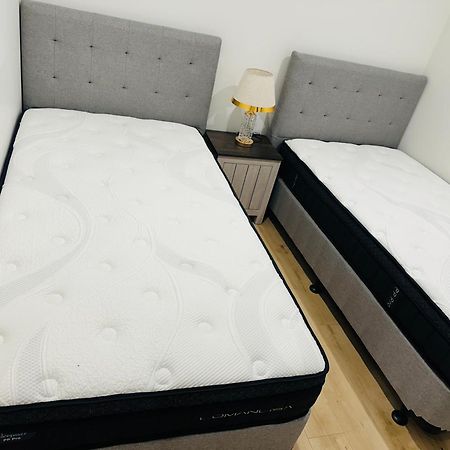 Otahuhu Town Centre Brand New Apartment 8B Auckland Eksteriør billede